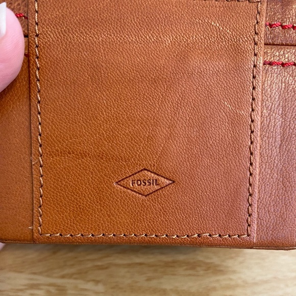 Fossil Tan Leather Box - Picture 12 of 12